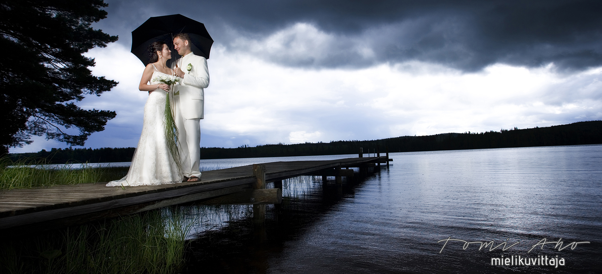 Palkittu hääkuva vuoden muotokuvaaja keuruu iso kirja Mielikuvittaja Tomi Aho